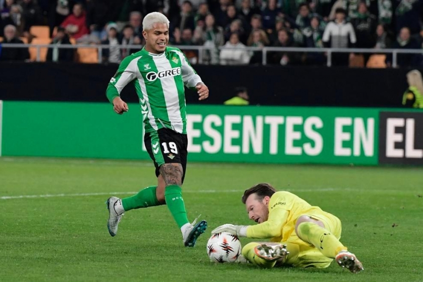 fbl-eur-c3-betis-utrecht-6928d2cd42076 Aston Villa và Nottingham Forest Khẳng Định Thế Trận Tại Europa League Ngày 28/11