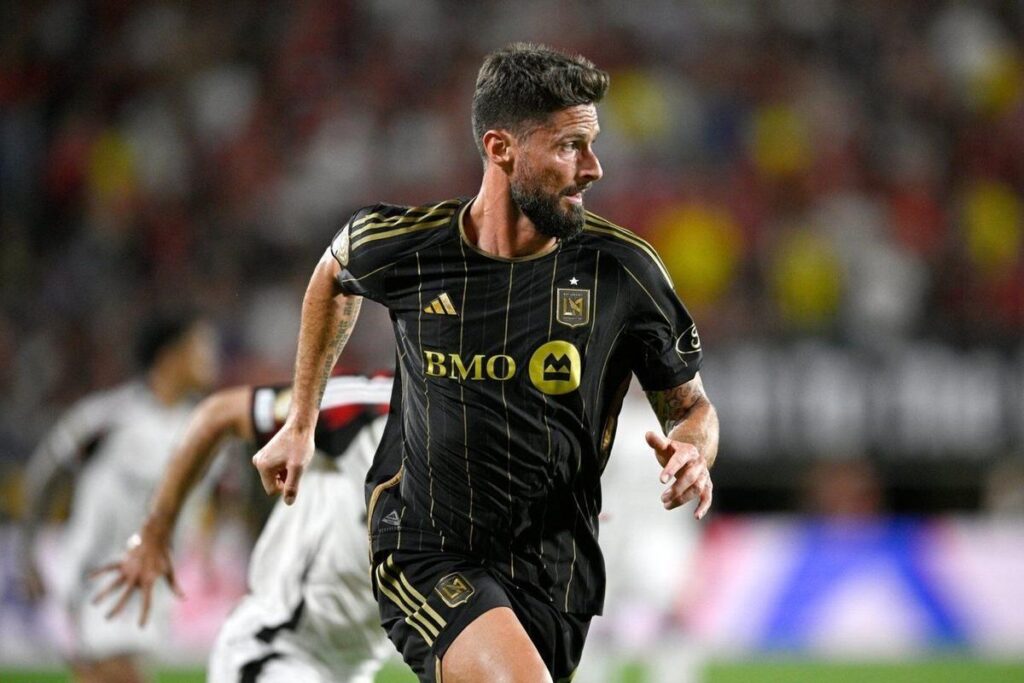 Olivier Giroud Trở Về Ligue 1 Sau Hơn Một Thập Kỷ Nơi Ngoại Quốc
