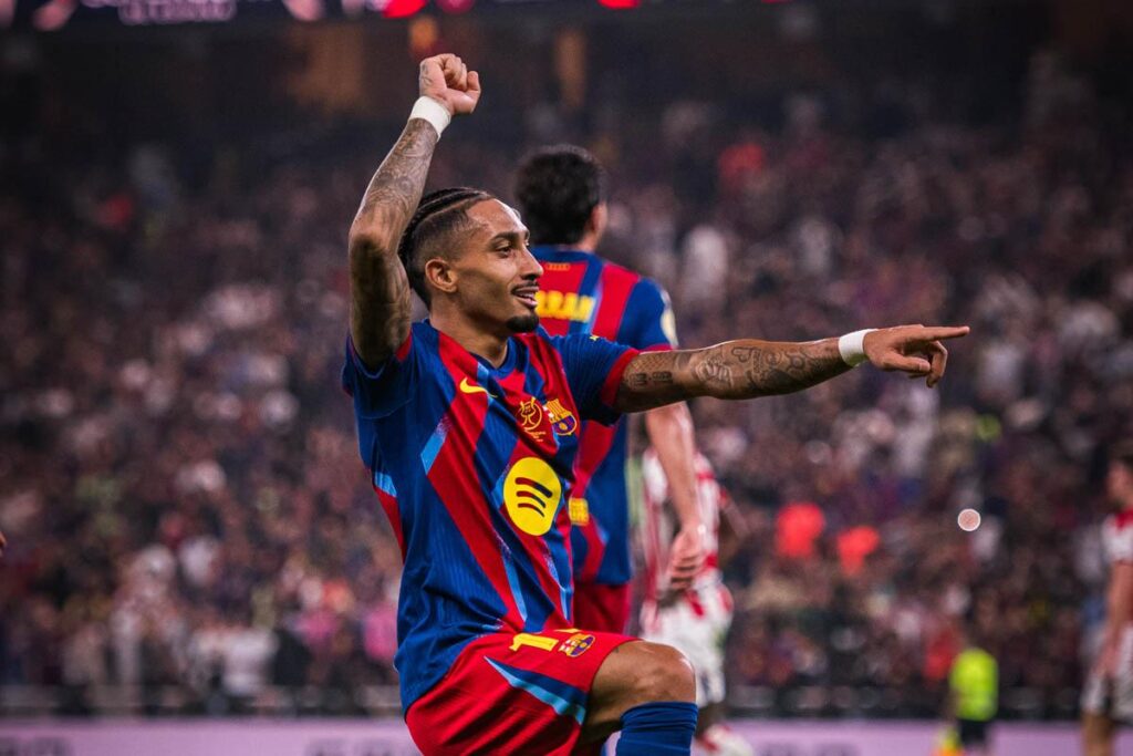 Raphinha Tỏa Sáng Giúp Barcelona Đè Bẹp Bilbao Tại Siêu Cúp