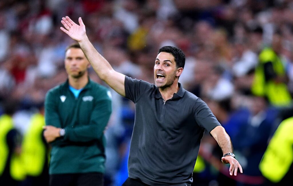 Mikel Arteta: Chỉ trích trọng tài sau trận thua PSG tại Champions League